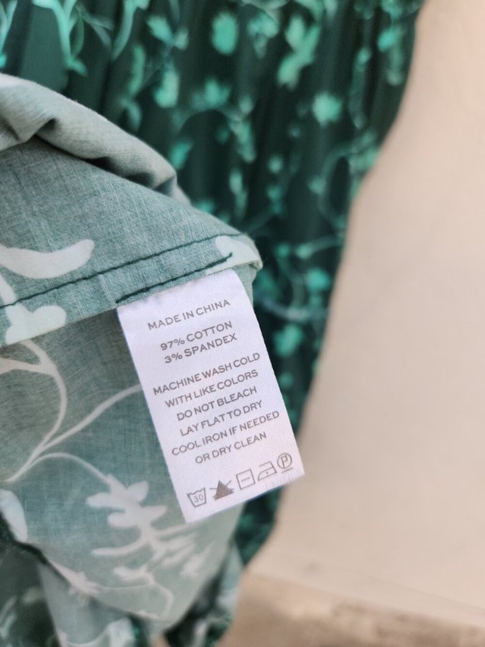 Hill House Ellie Nap Smocked Midi Dress in Green Botanical - Picture 6 of 7